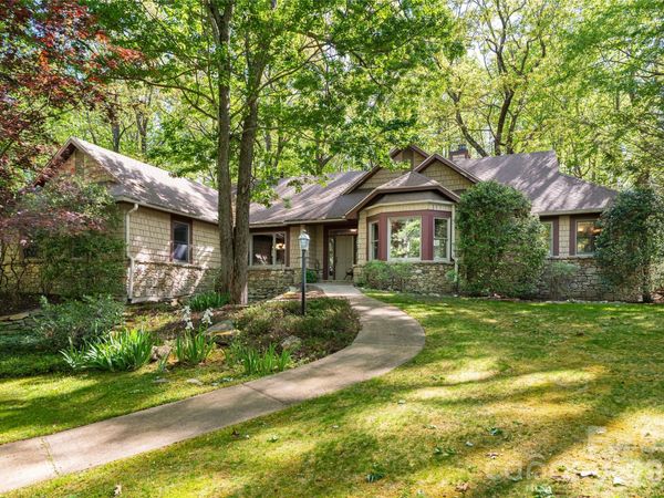 109 Little Cherokee Ridge, Hendersonville, NC 28739
