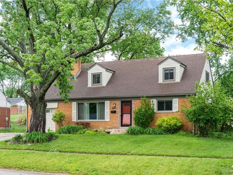 909 Larriwood Avenue, Kettering, OH 45429 Photo 3