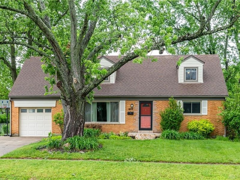909 Larriwood Avenue, Kettering, OH 45429 Photo 4