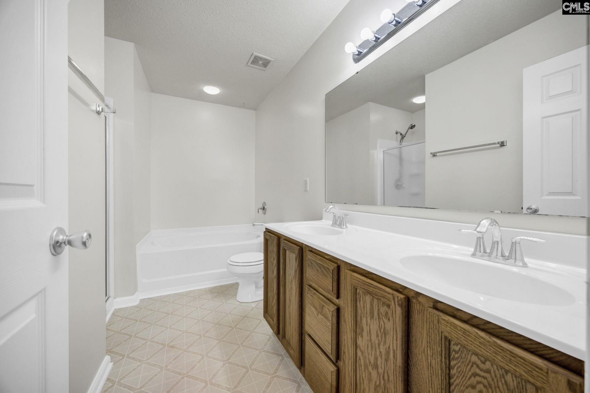 110 Eugene Ct.  Photo 24