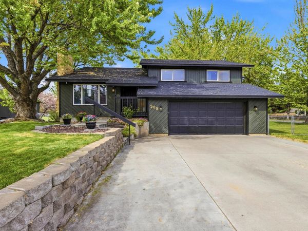 500 Meadows Drive South, Richland, WA 99352