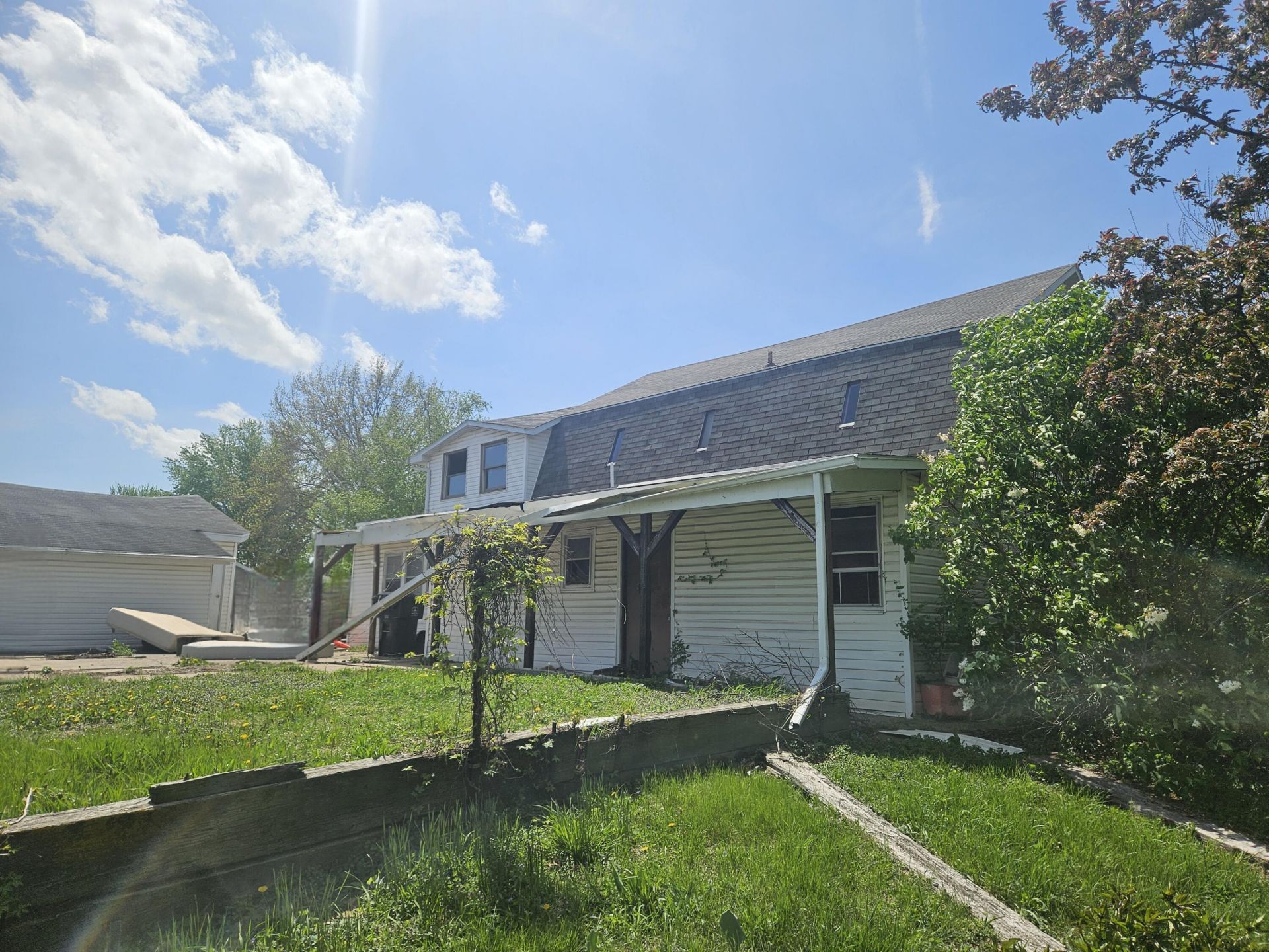 608 Lake Park, Muscatine, IA 52761 Main Photo