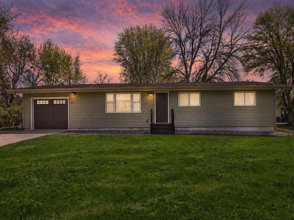 301 5th Avenue NE, Blooming Prairie, MN 55917