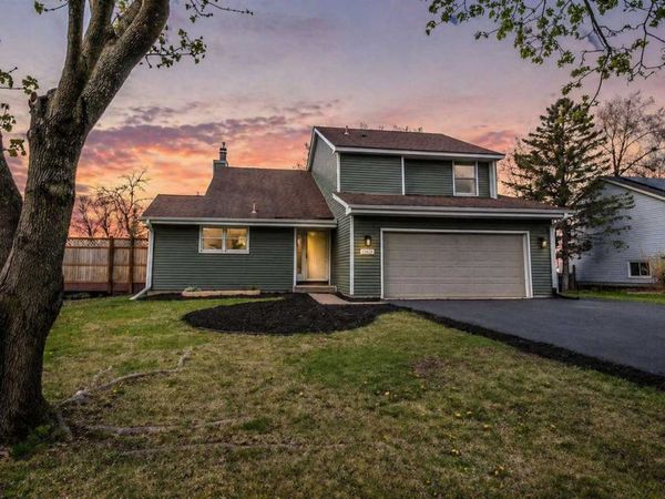 15020 Rushmore Crescent, Burnsville, MN 55306