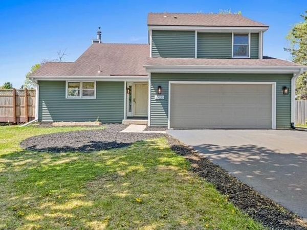 15020 Rushmore Crescent, Burnsville, MN 55306