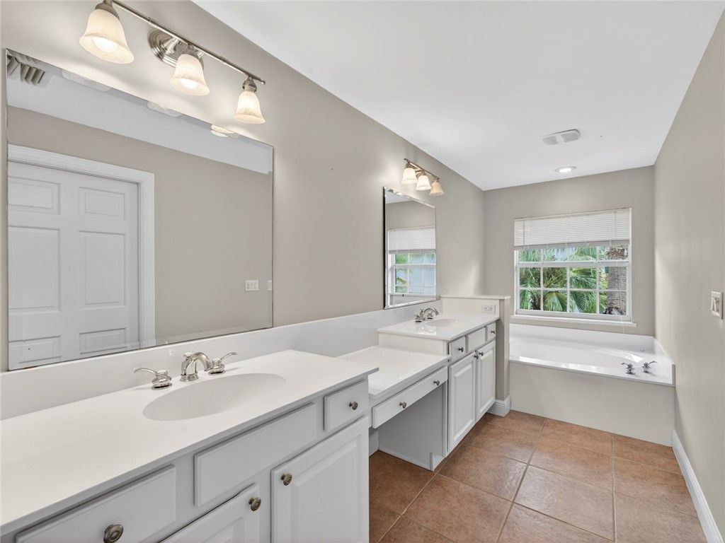 4350 Doubles Alley Drive, Unit 201, Vero Beach, FL 32967 Photo