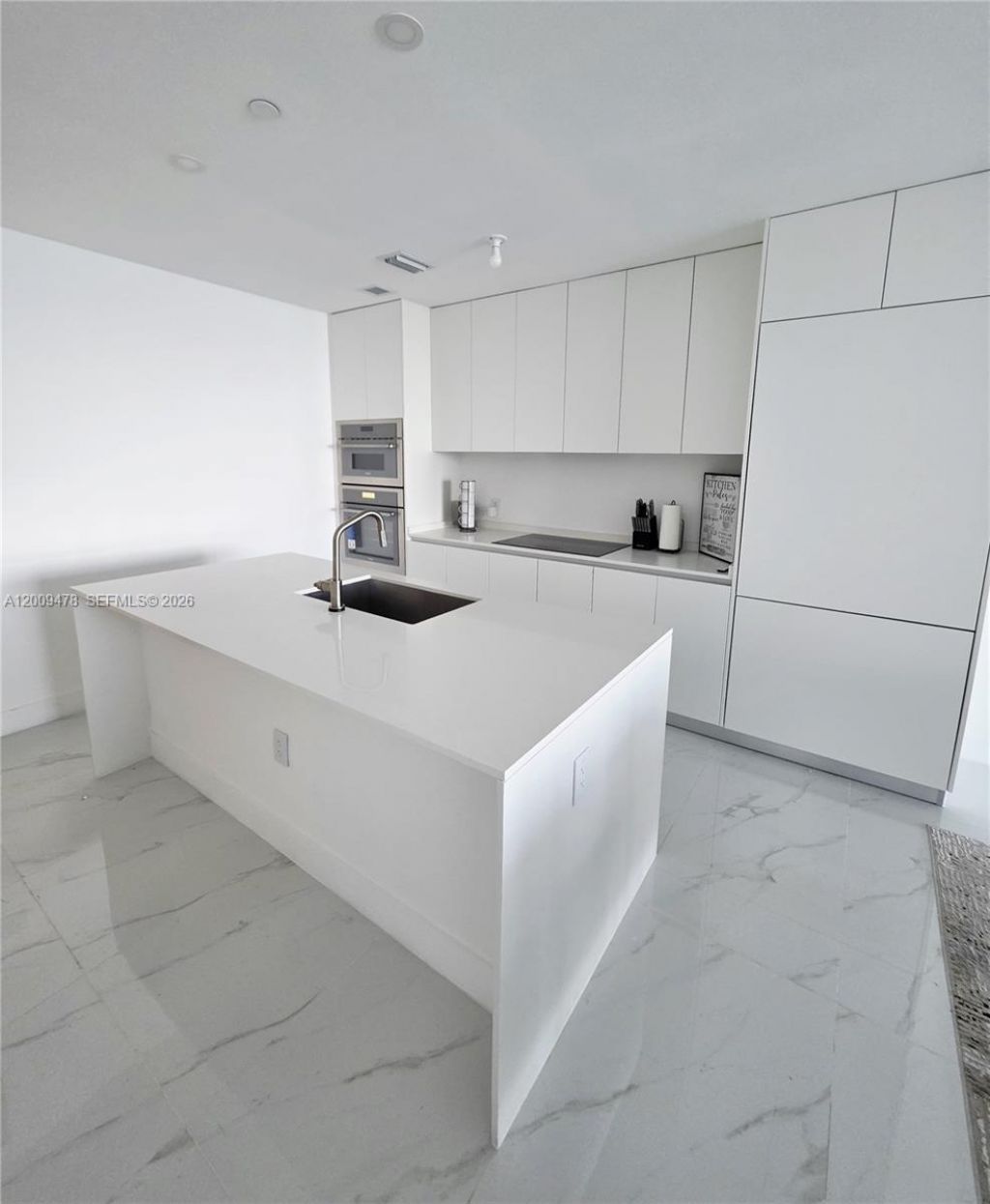 700 NE 24th Street, Unit 3903, Miami, FL 33137 Photo