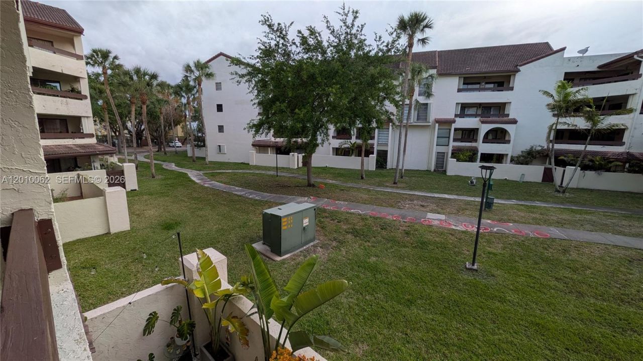9030 SW 125th Ave, Unit E206, Miami, FL 33186 Photo