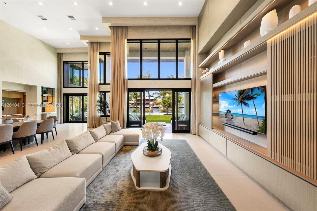110 Holiday Dr , Hallandale Beach, FL 33009 Photo