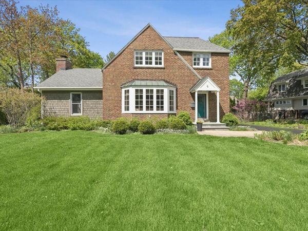 6 E Witchwood Lane , Lake Bluff, IL 60044