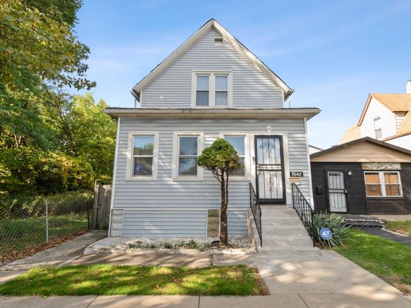 7642 S Dante Avenue , Chicago, IL 60619