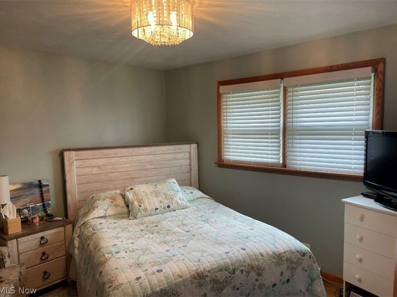 447 W Omar Street, Struthers, OH 44471 Photo 15