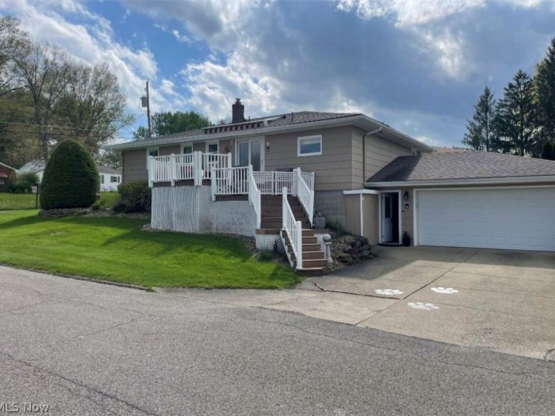 447 W Omar Street, Struthers, OH 44471 Photo 4