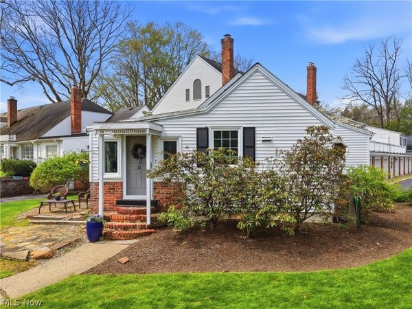 14661 Hillbrook Lane N, Unit 11, Chagrin Falls, OH 44022