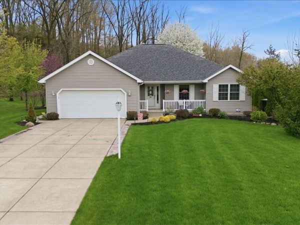 4814 Sebastian Drive, Lockport, NY 14094