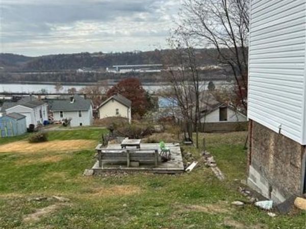 1106 8th Ave , Freedom, PA 15042