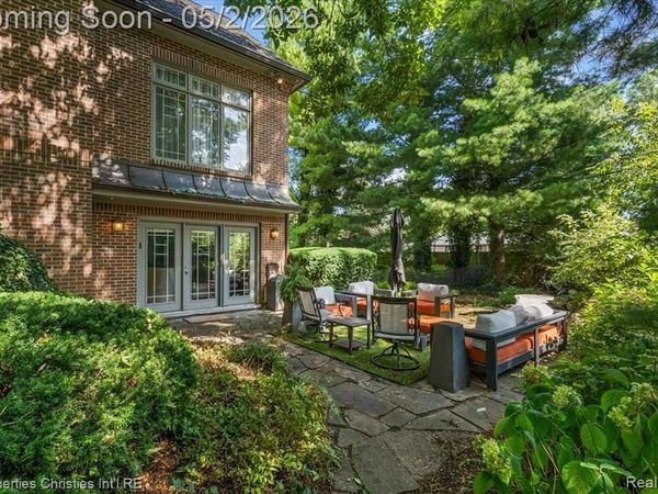 4054 Cranbrook Court, Bloomfield Hills, MI 48301