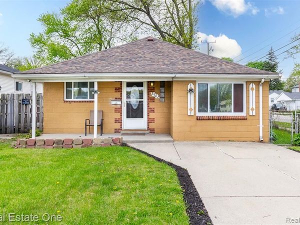 3902 Ziegler Street, Dearborn Heights, MI 48125