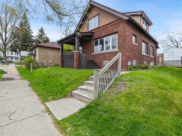 2718 Howell AVENUE, Milwaukee, WI 53207