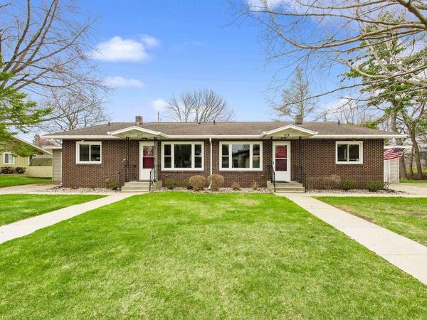 1119 FLORENCE STREET, Marinette, WI 54143