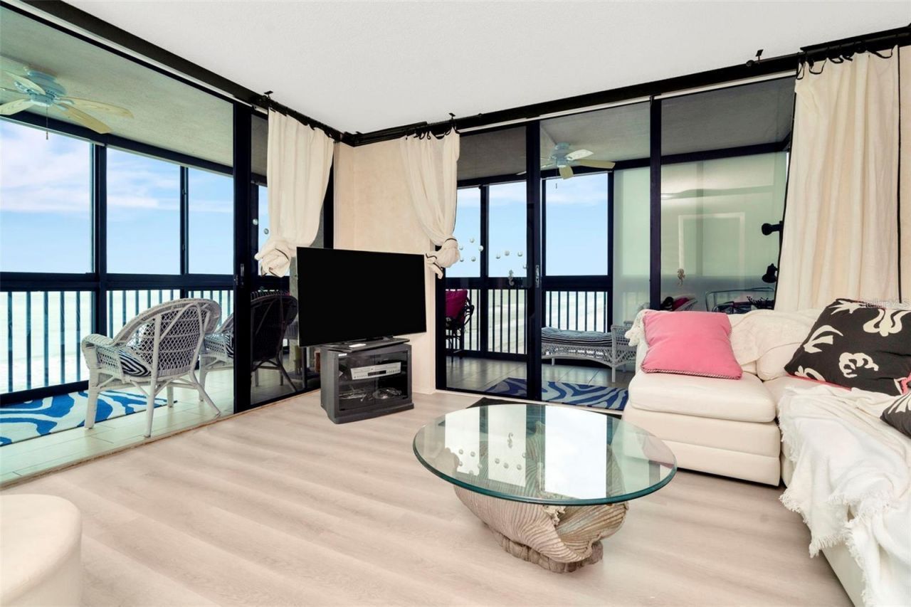 15462 Gulf Boulevard , Unit 508, Madeira Beach, FL 33708 Photo
