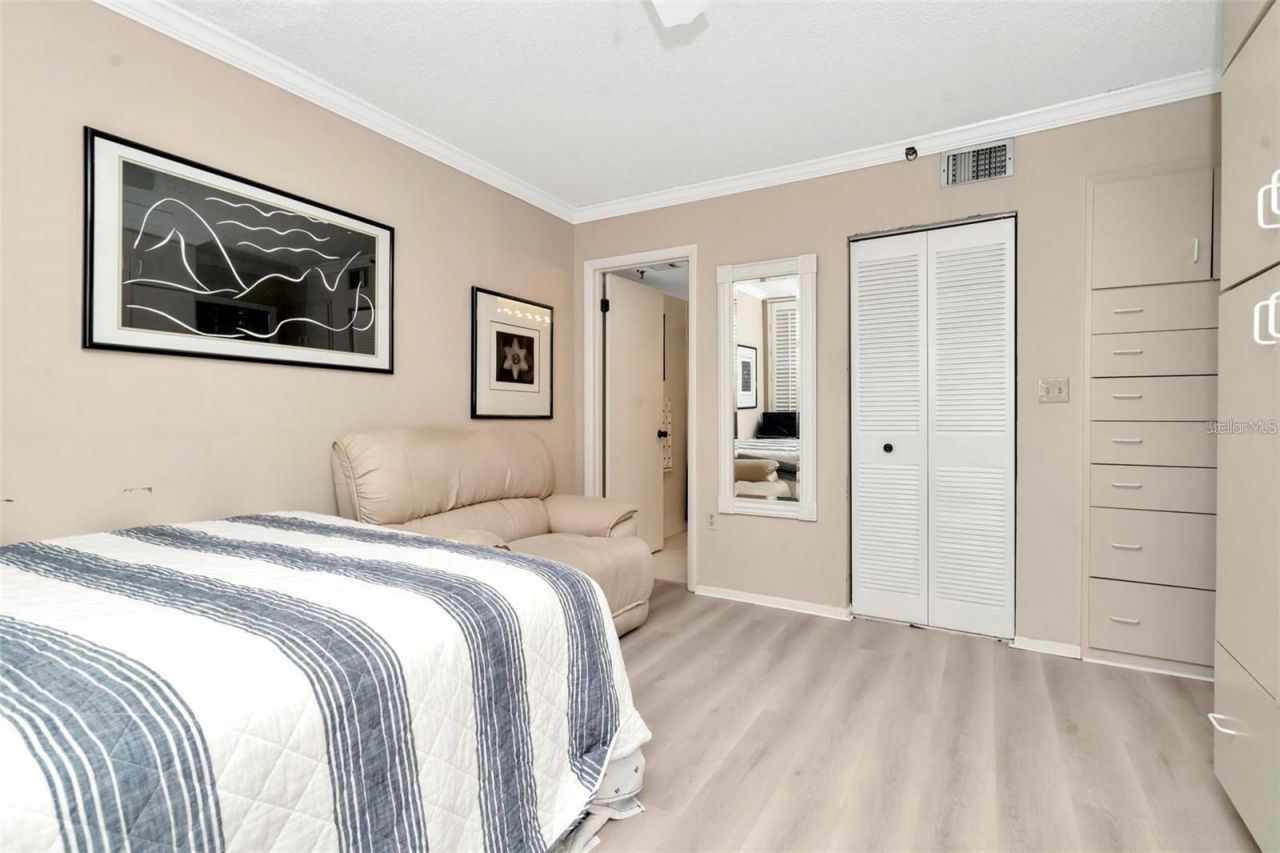 15462 Gulf Boulevard , Unit 508, Madeira Beach, FL 33708 Photo
