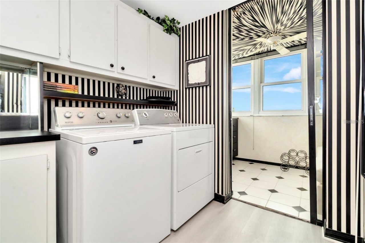 15462 Gulf Boulevard , Unit 508, Madeira Beach, FL 33708 Photo