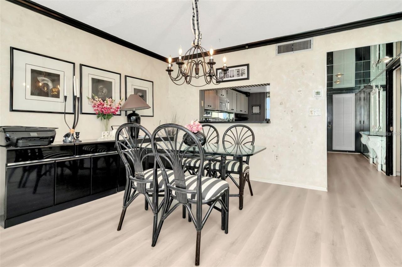 15462 Gulf Boulevard , Unit 508, Madeira Beach, FL 33708 Photo