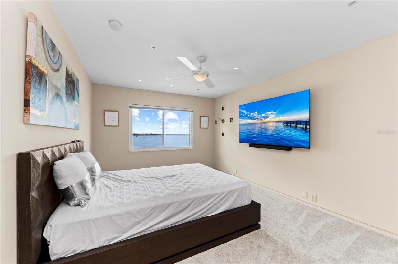 350 Golden Gate Point, Unit 61, Sarasota, FL 34236 Photo