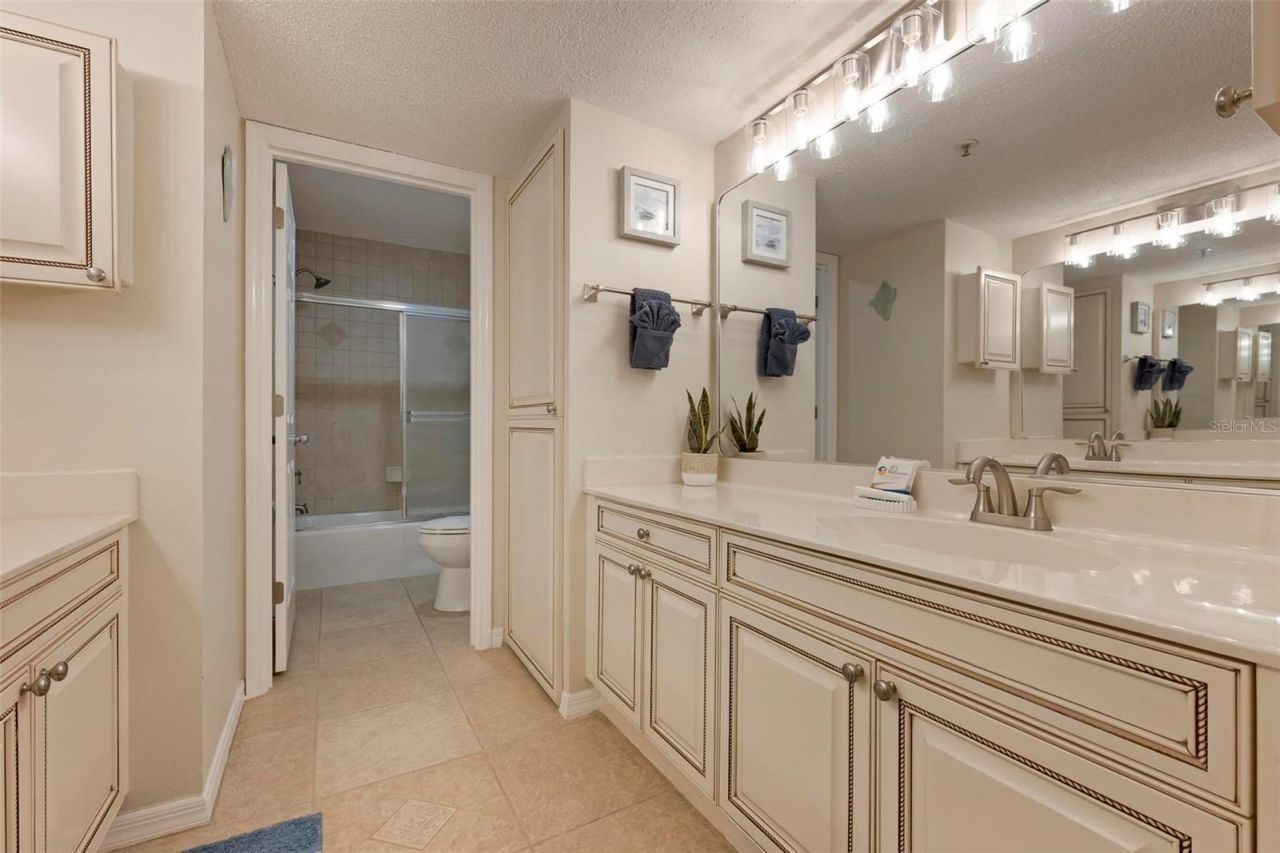 1269 Siesta Bayside Drive , Unit 1269C, Sarasota, FL 34242 Photo