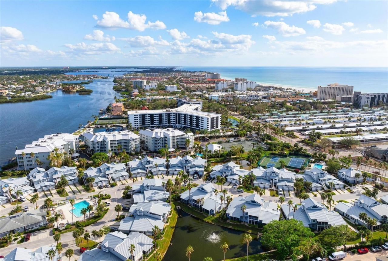 1269 Siesta Bayside Drive , Unit 1269C, Sarasota, FL 34242 Photo