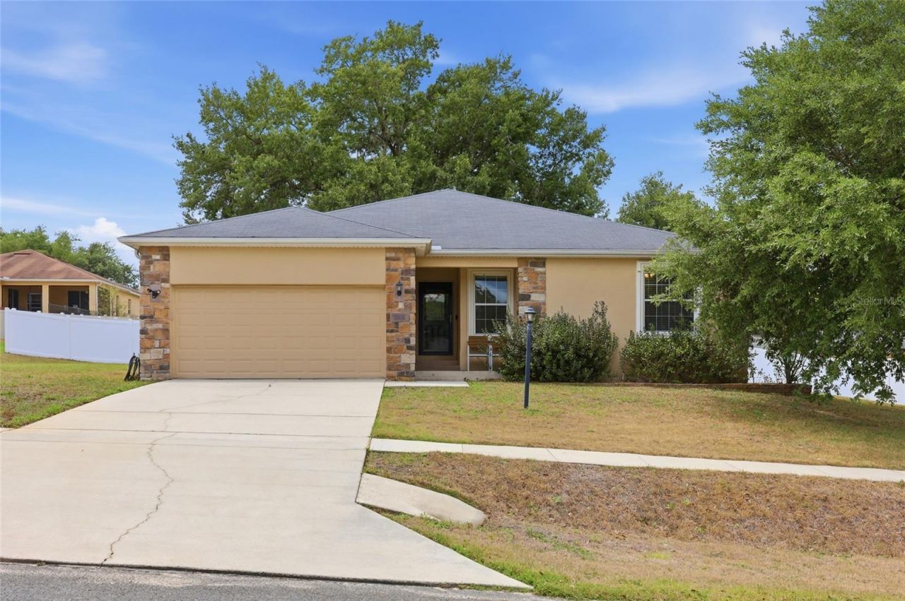 306 Stonepoint Lane , Lady Lake, FL 32159 Photo
