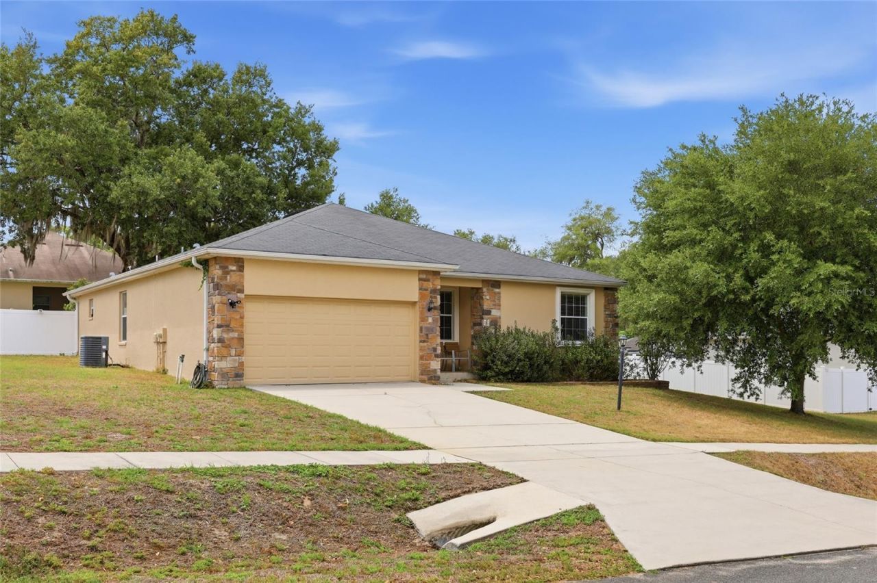 306 Stonepoint Lane , Lady Lake, FL 32159 Photo