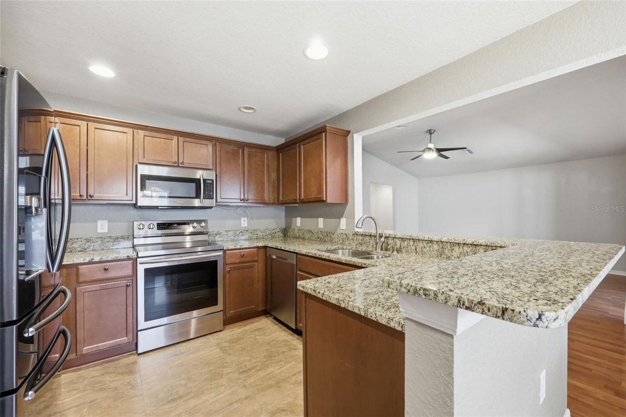 306 Stonepoint Lane , Lady Lake, FL 32159 Photo