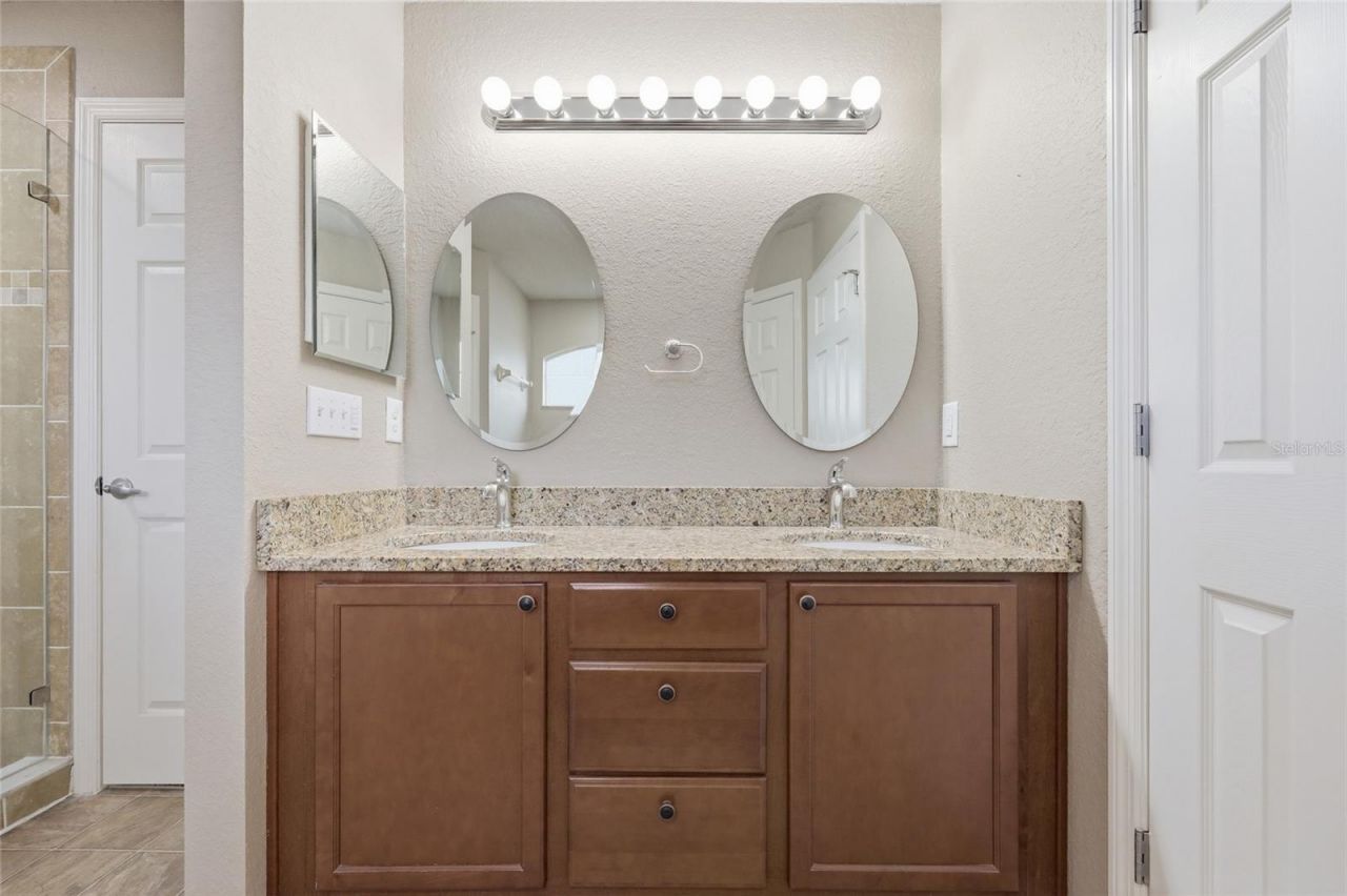 306 Stonepoint Lane , Lady Lake, FL 32159 Photo