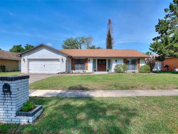 932 YELLOW ROSE DRIVE , ORLANDO, FL 32818