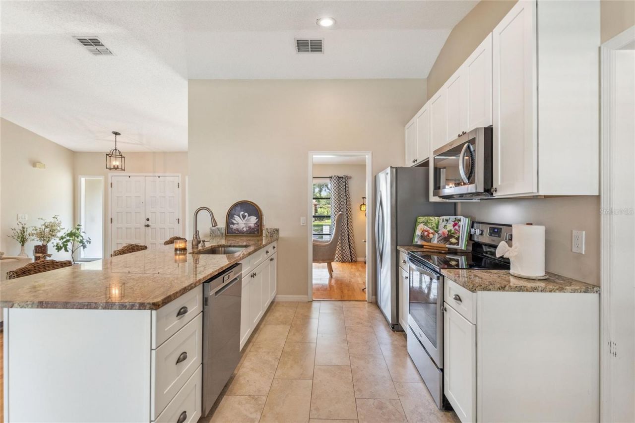 932 Yellow Rose Drive, Orlando, FL 32818 Photo