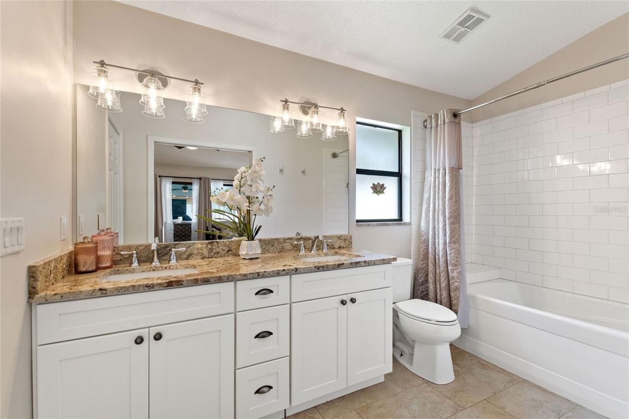 932 Yellow Rose Drive, Orlando, FL 32818 Photo