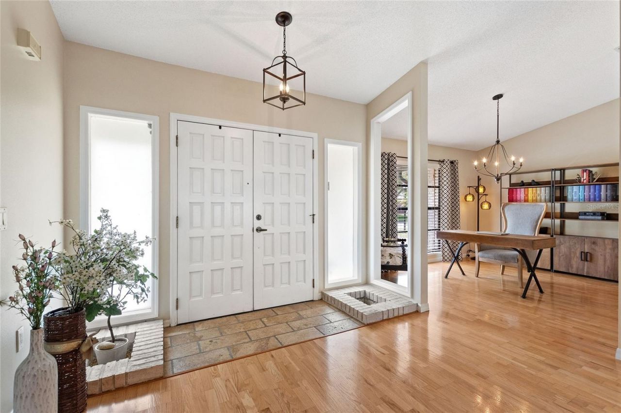 932 Yellow Rose Drive, Orlando, FL 32818 Photo