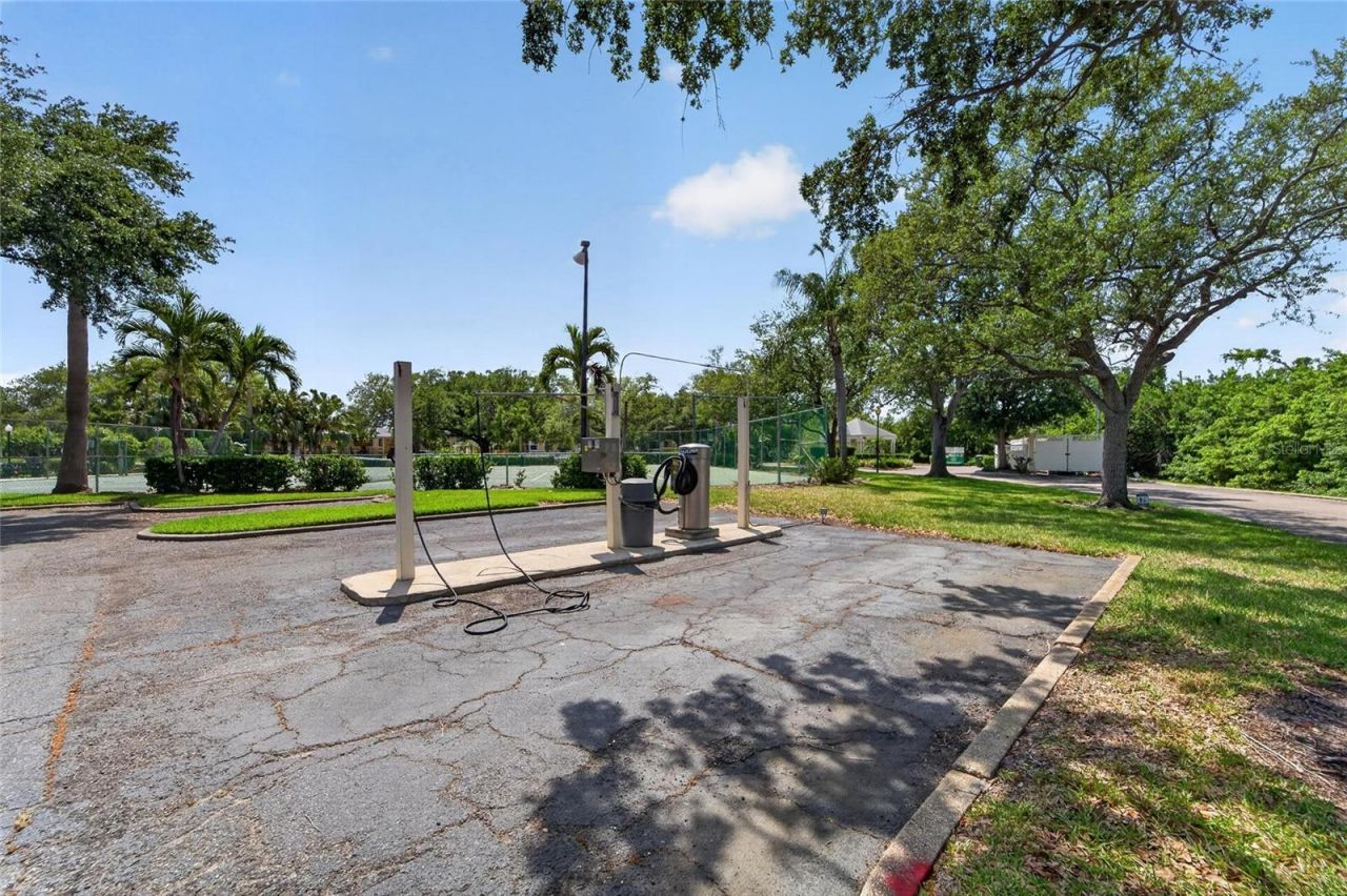 115 112th Avenue Ne, Unit 406, Saint Petersburg, FL 33716 Photo