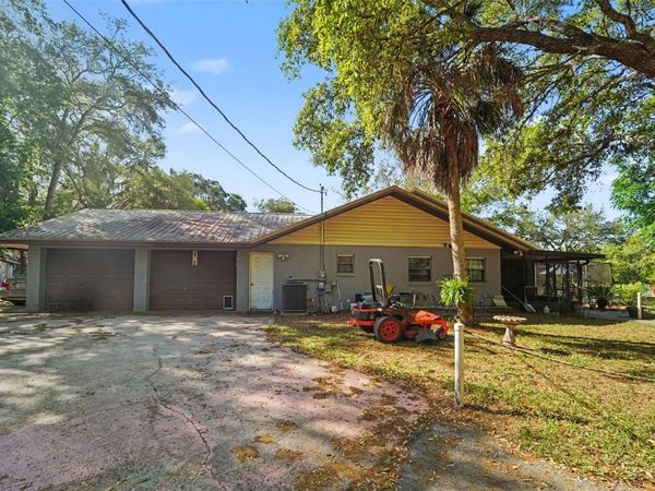 5825 S BOB WHITE DRIVE , HOMOSASSA, FL 34446