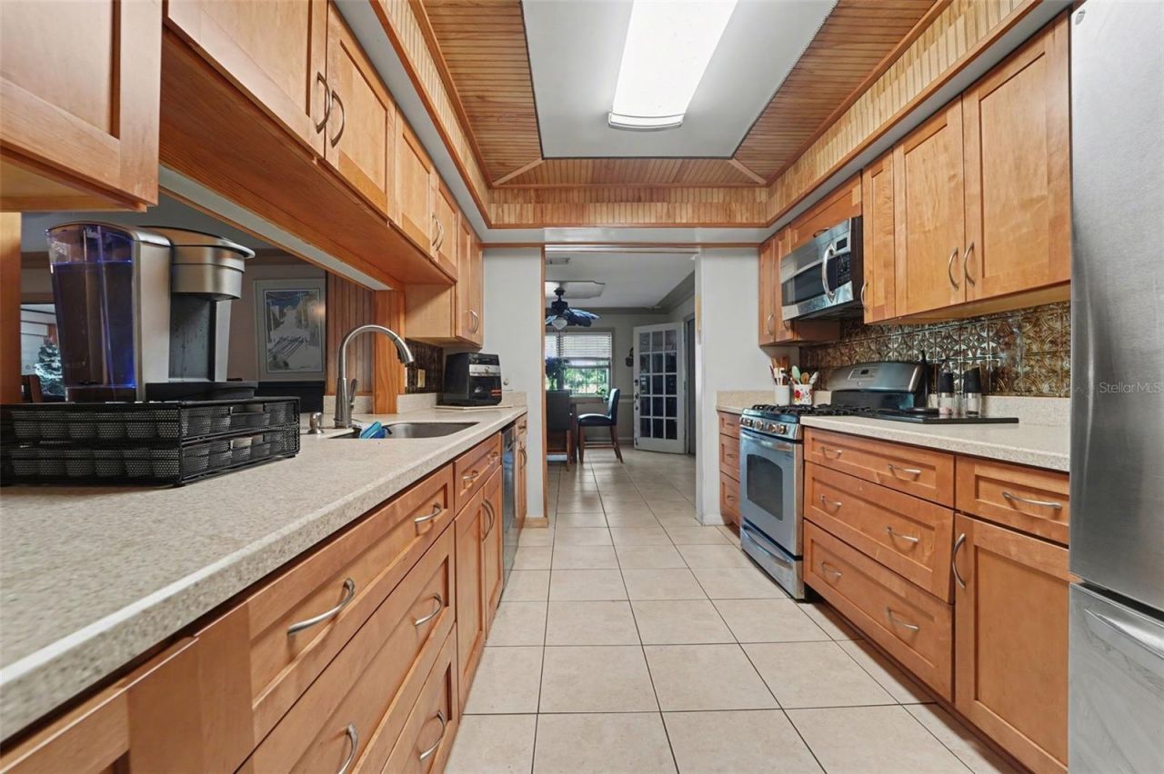 5825 S Bob White Drive, Homosassa, FL 34446 Photo