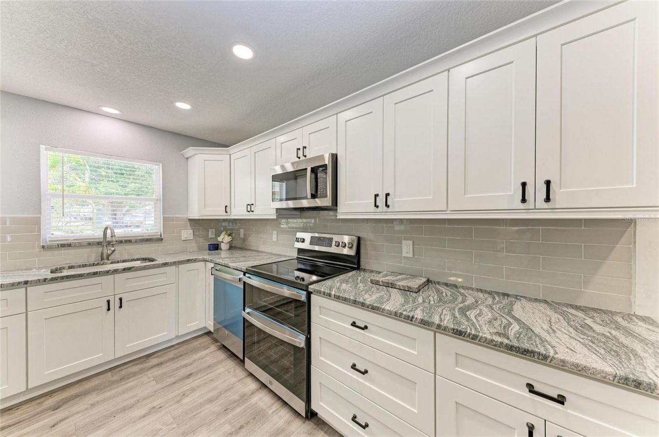 2401 10th Street W, Palmetto, FL 34221 Photo