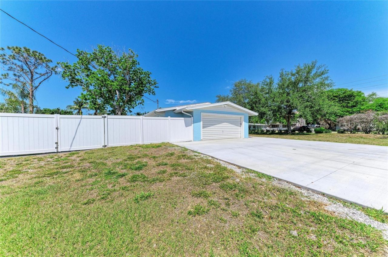2401 10th Street W, Palmetto, FL 34221 Photo