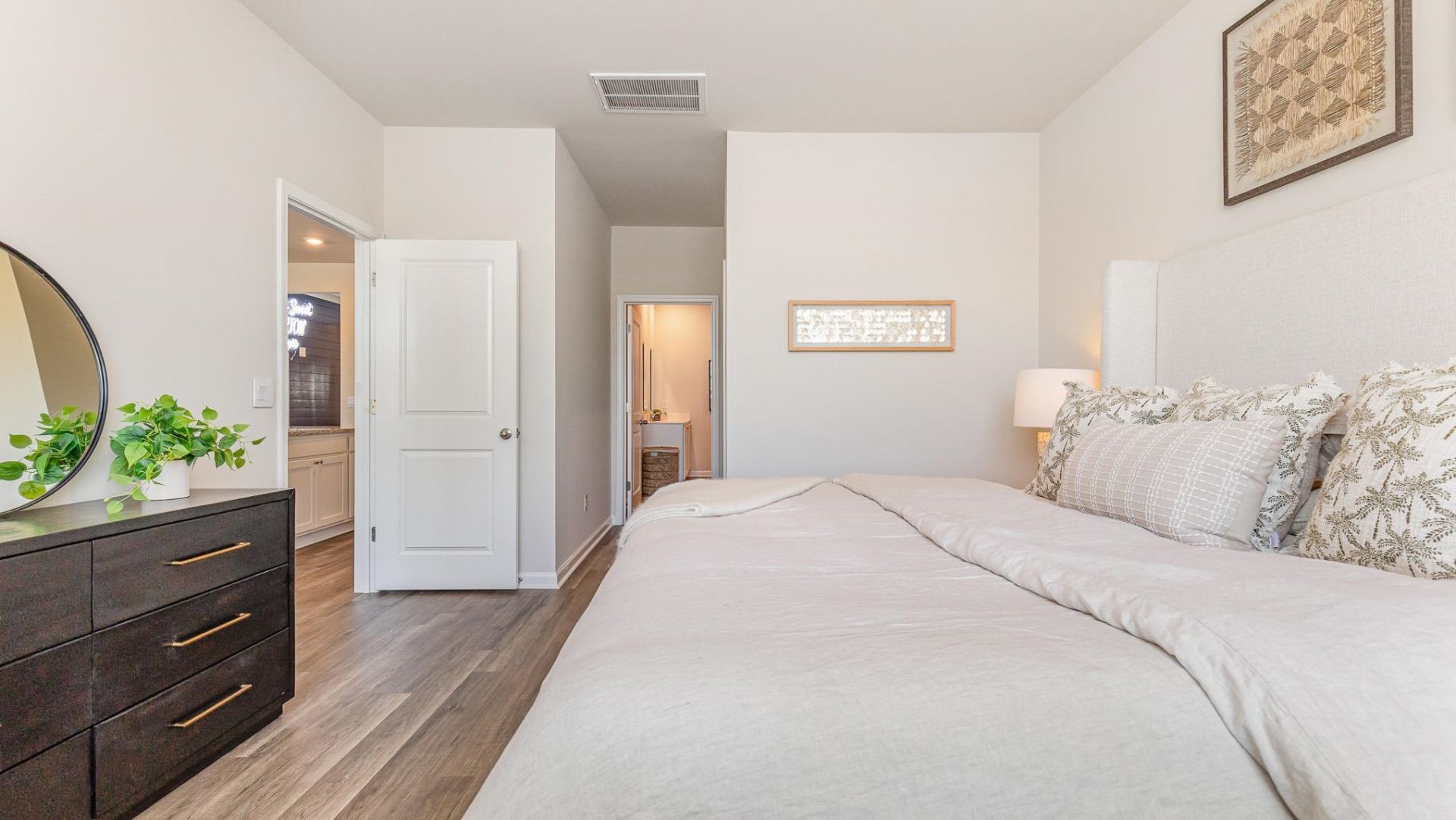 2510 Riverboat Way  Photo 14