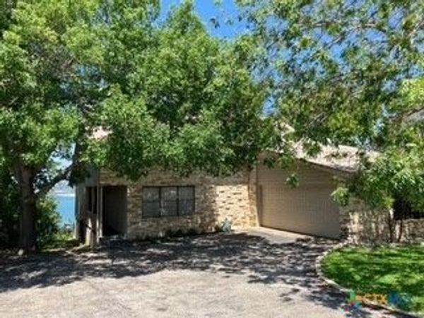 1603 W Lakeside Drive, Canyon Lake, TX 78133