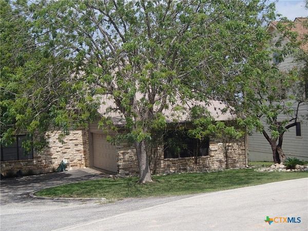 1603 W Lakeside Drive Drive , Canyon Lake, TX 78133