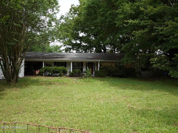 1812 Old Memphis Oxford Road, Coldwater, MS 38618
