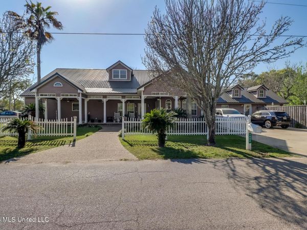 1602 E Railroad Street, Gulfport, MS 39501