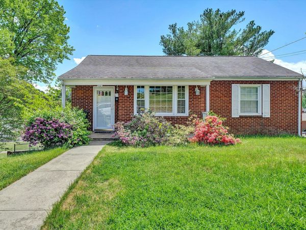 1223 Jeanette AVE , Vinton, VA 24179